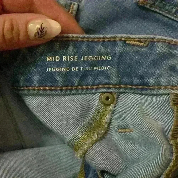 Universal Thread woman’s skinny jeans - Picture 3 of 4